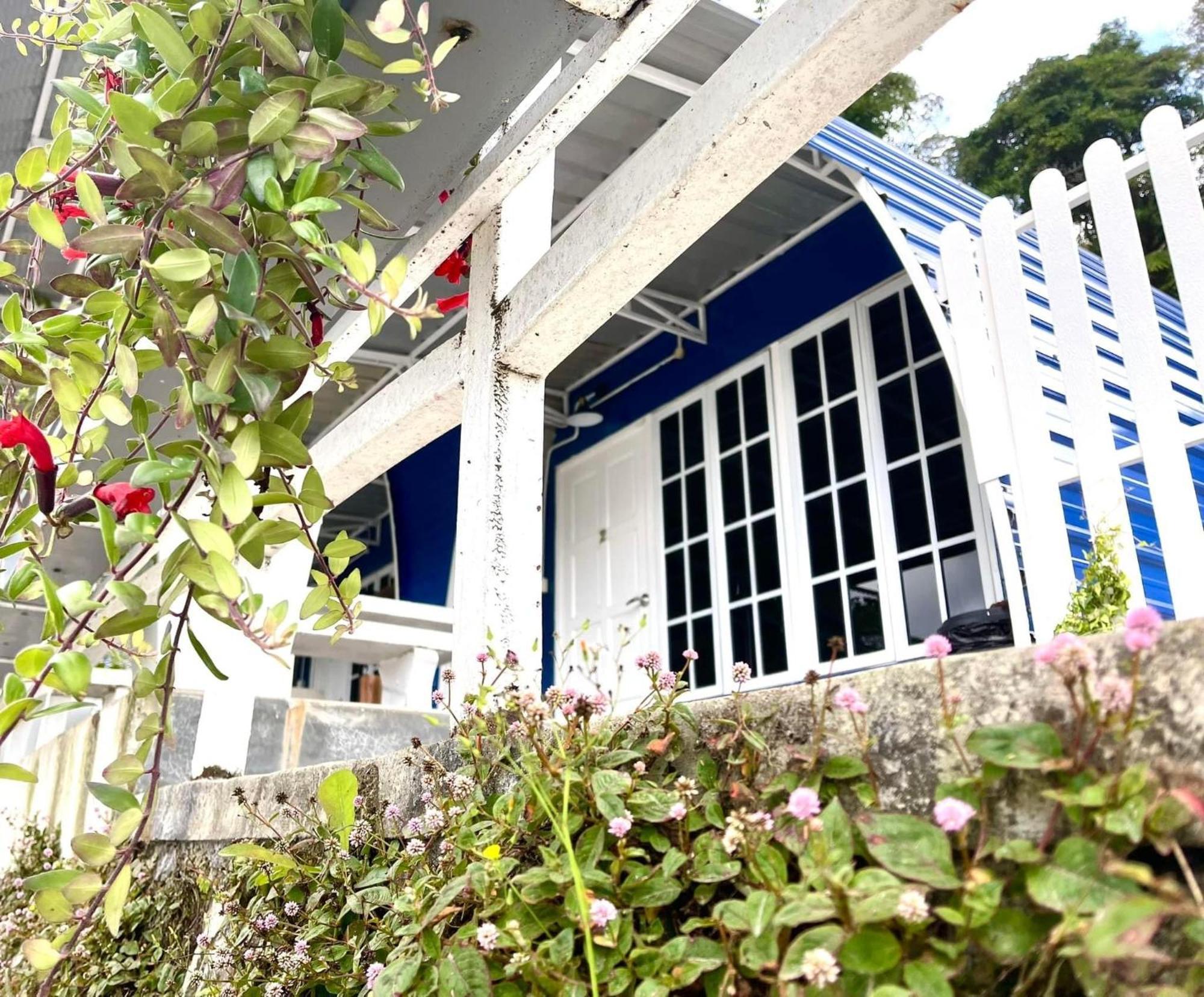Blue Cabins By Pfordten Cottage Cameron Highlands Exteriör bild