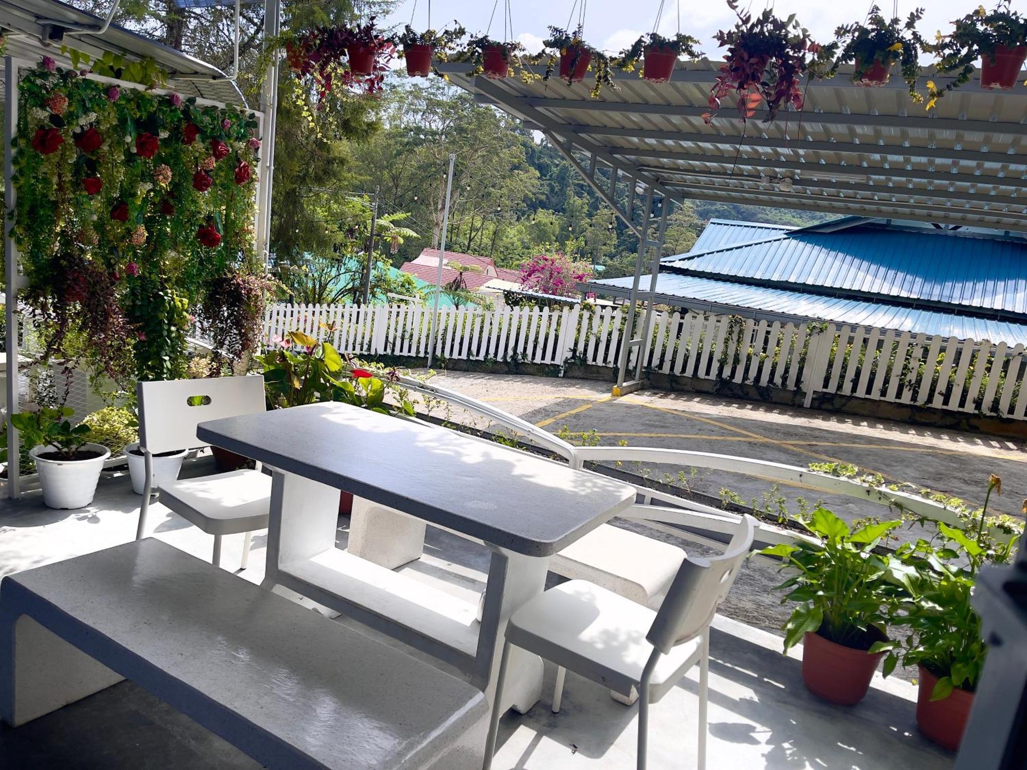 Blue Cabins By Pfordten Cottage Cameron Highlands Exteriör bild