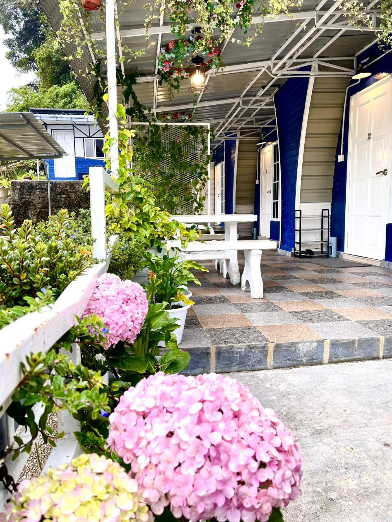 Blue Cabins By Pfordten Cottage Cameron Highlands Exteriör bild